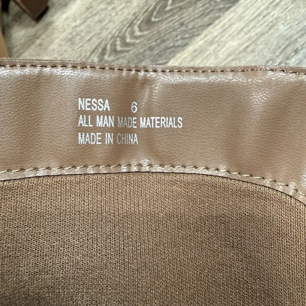 Charlotte Russe Boots Women's sz6 Tan 4